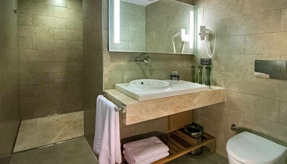 هتل ایلایدا آوانتگارد کوش آداسی